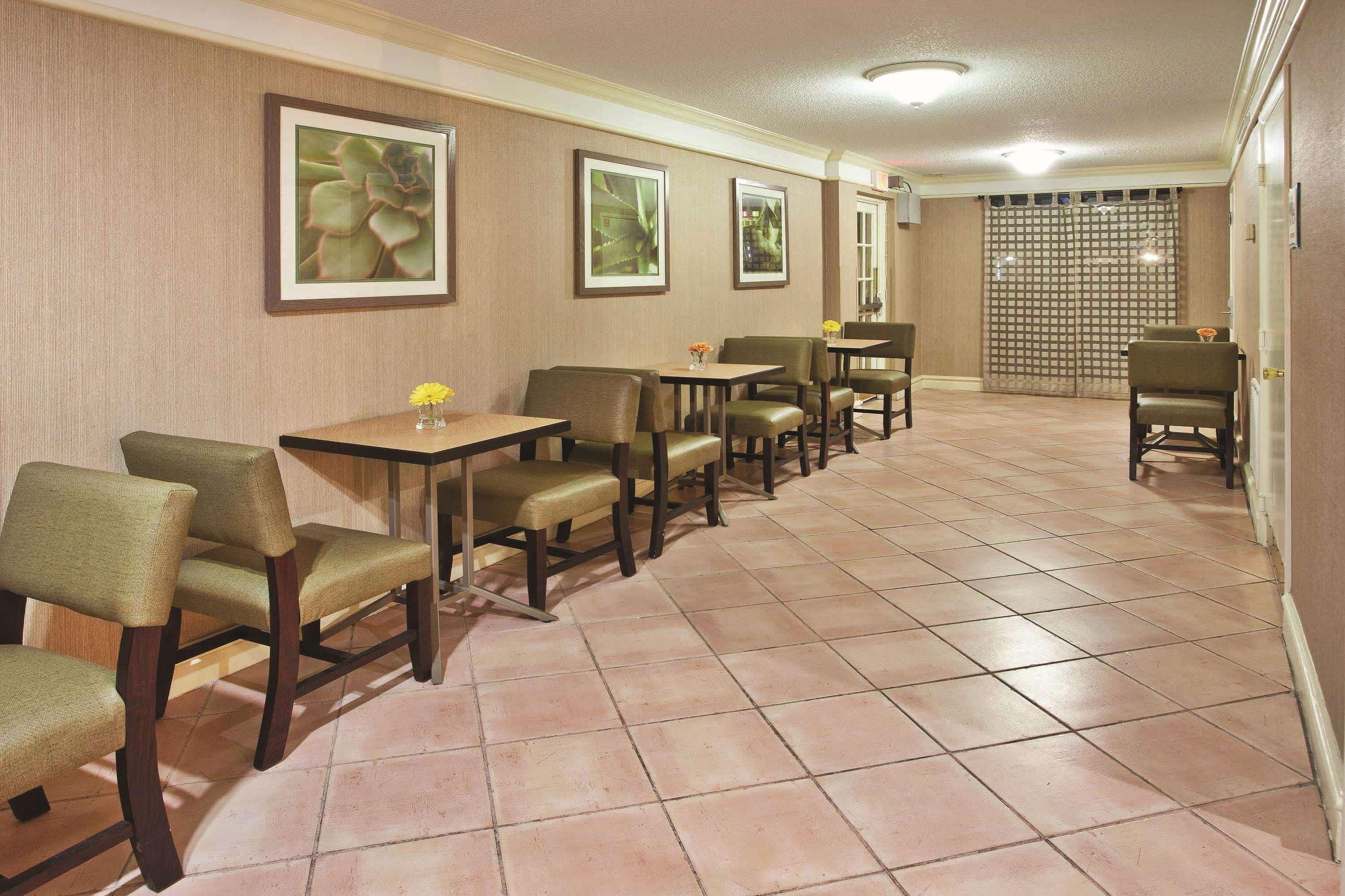 La Quinta Inn By Wyndham Savannah Midtown Exterior foto
