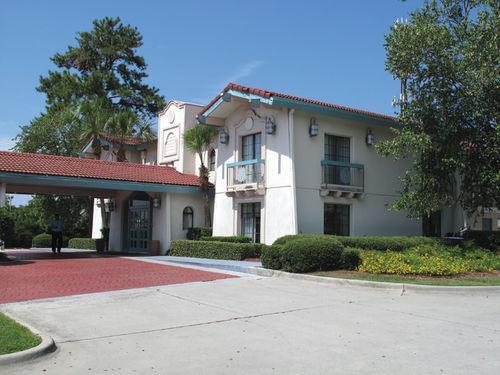 La Quinta Inn By Wyndham Savannah Midtown Exterior foto