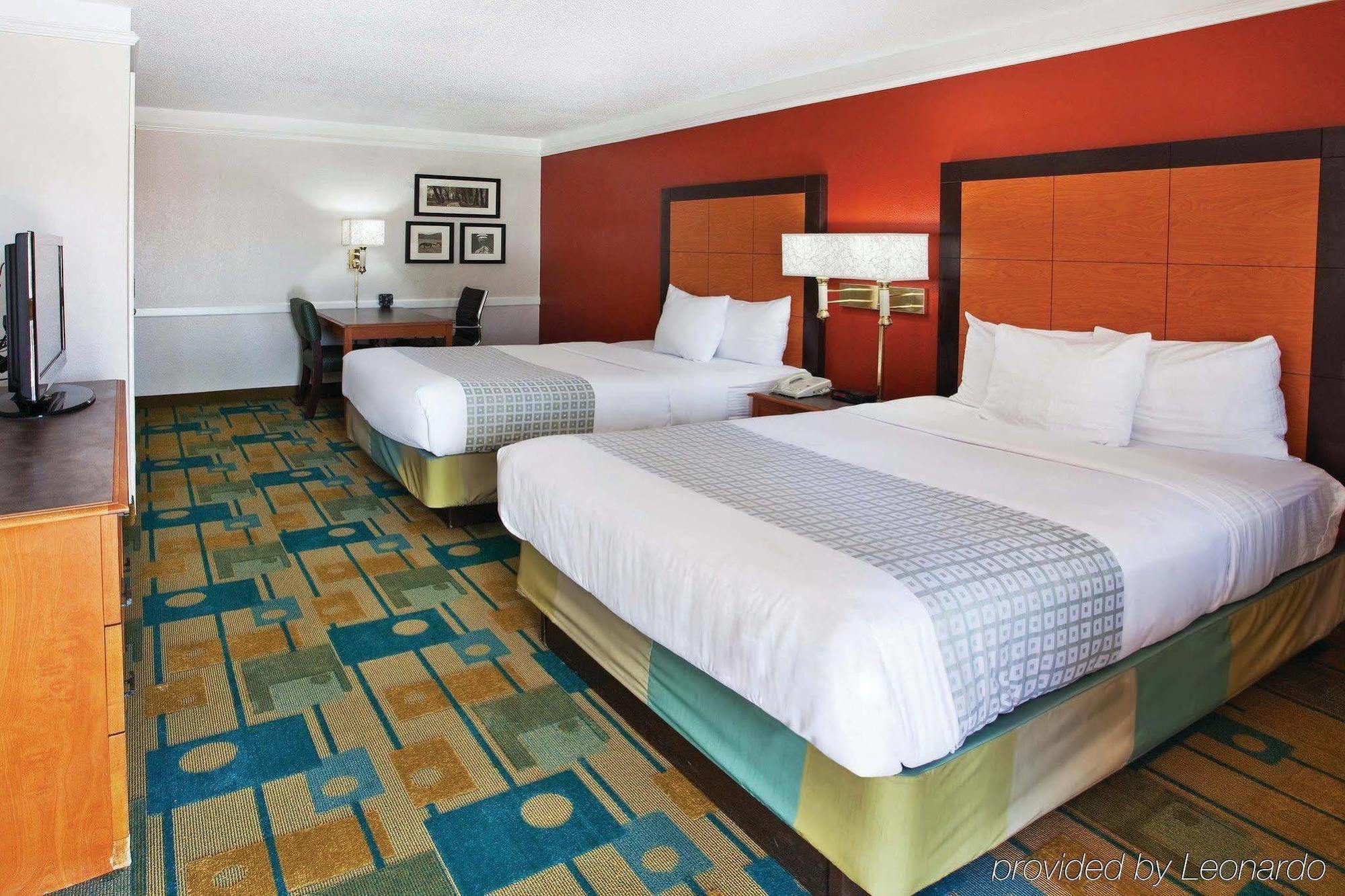 La Quinta Inn By Wyndham Savannah Midtown Exterior foto